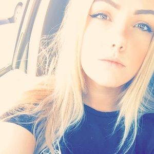 Meet your Posher, Brianna